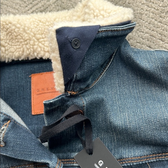 Greywire Sherpa Collar Denim Jacket Dark Wash Fitted Women Size L - Picture 9 of 12